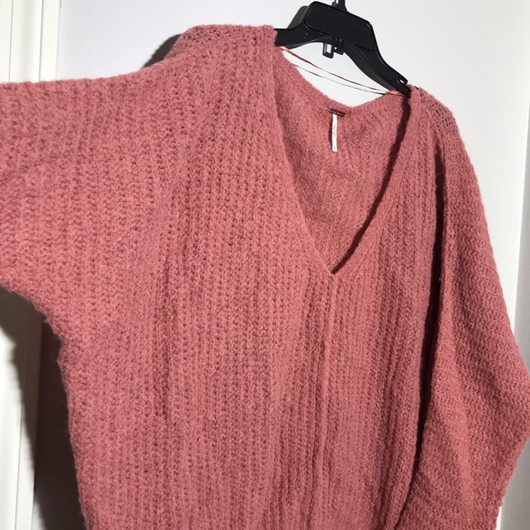 ❌SOLD❌ Free People Moonbeam V-Neck Sweater -NWOT - Picture 4 of 6